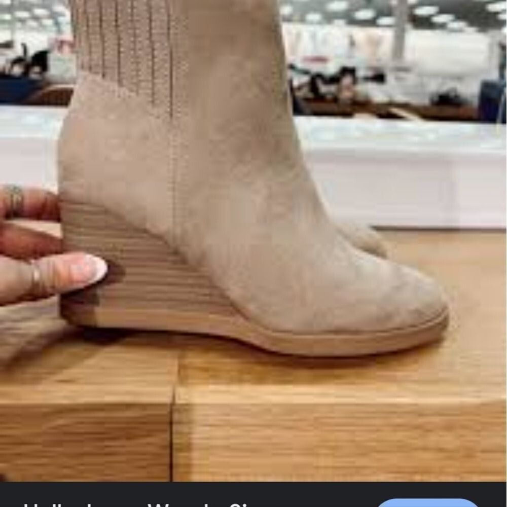 Universal Threads solid tan womens boots size 6 nwt side zip carmel booties boot - Picture 7 of 16